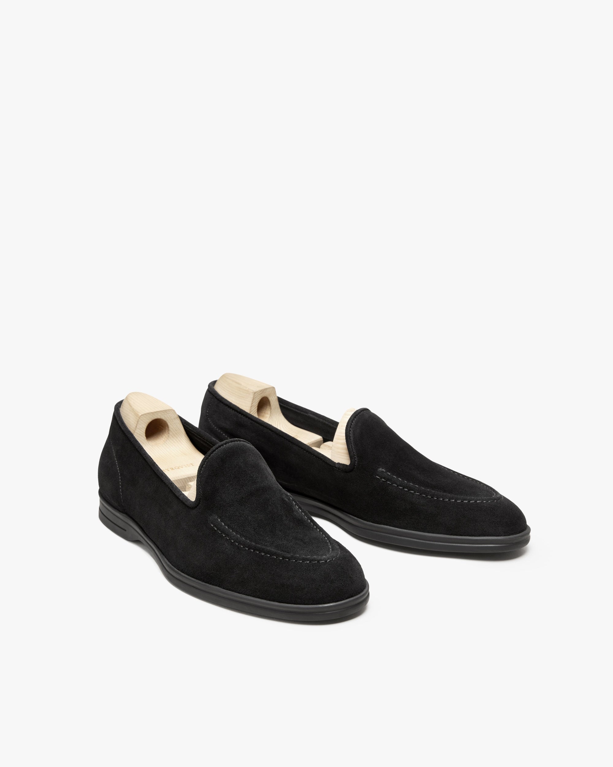 Brnn – Black Suede