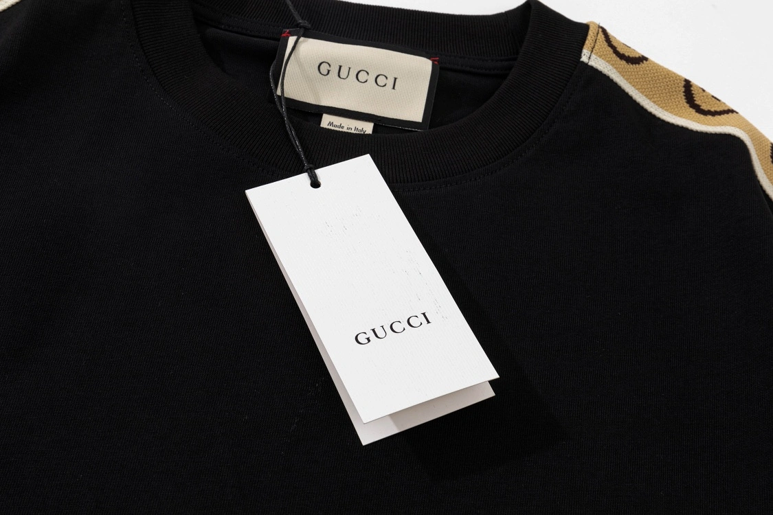 Gucci shoulder webbing logo short-sleeved T-shirt Black 1.3