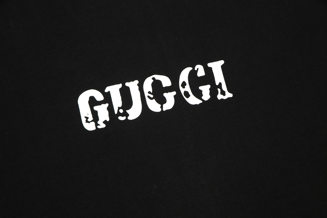 Gucci simple letter print logo short-sleeved T-shirt Black 1.3