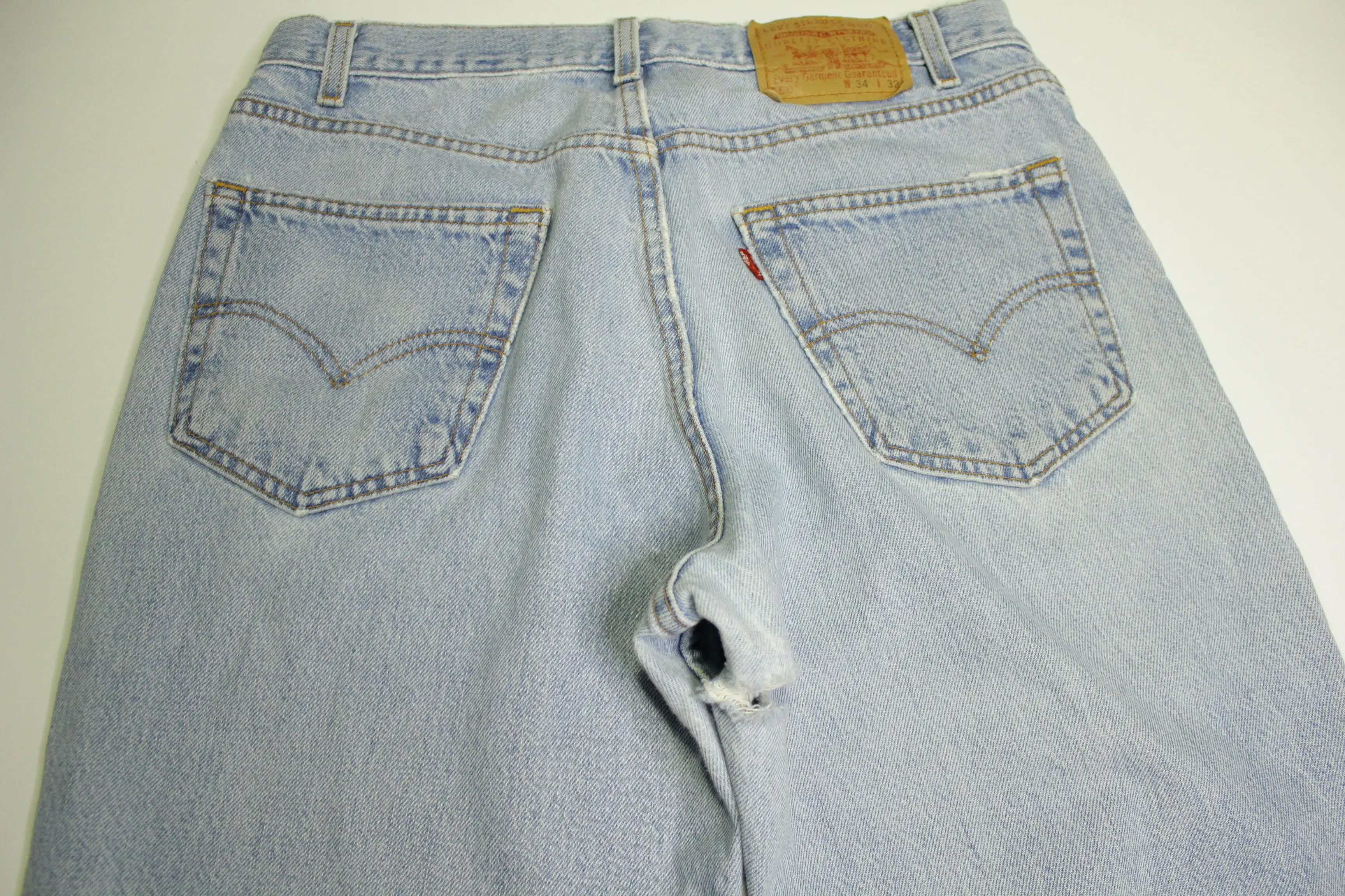 Levis 550 Red Tab Vintage 90's Made in USA Blue Denim Grunge Relaxed Fit Jeans