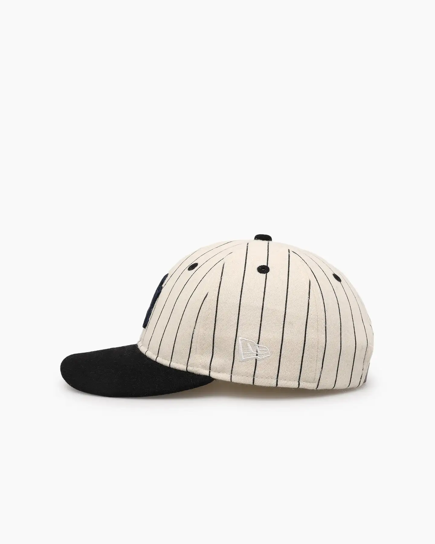 New Era New York Yankees 9FIFTY Retro Crown Strapback Off White/Black