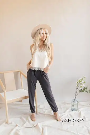 Pleated Waist Pants With Pockets