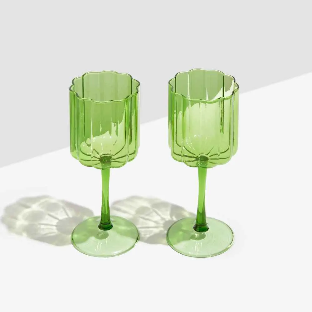 Scalloped Wine Set Glasses - (3 colors)