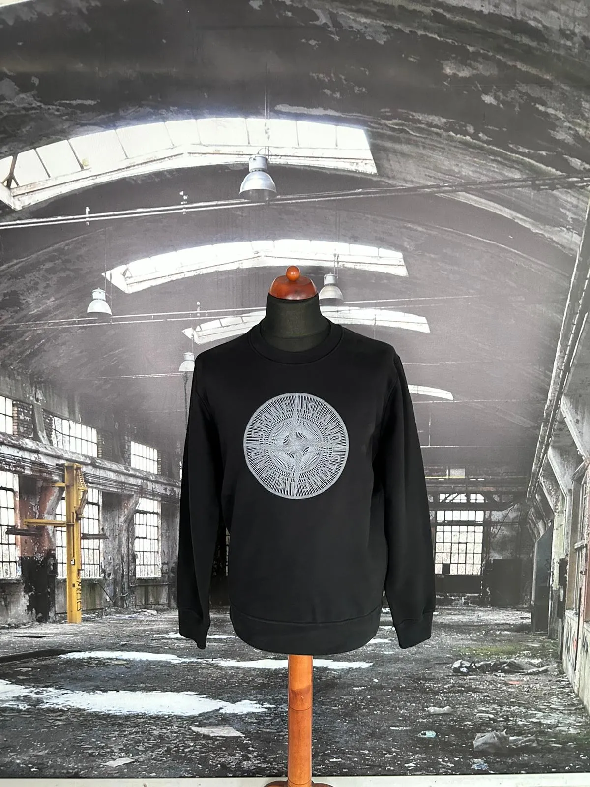 STONE ISLAND INDUSTRIAL ONE PRINT CREWNECK SWEATSHIRT