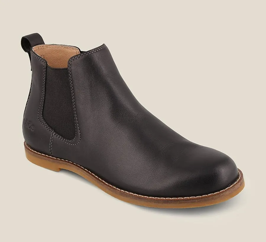 Taos Womens Chelly Chelsea Boot- Black Soft Leather