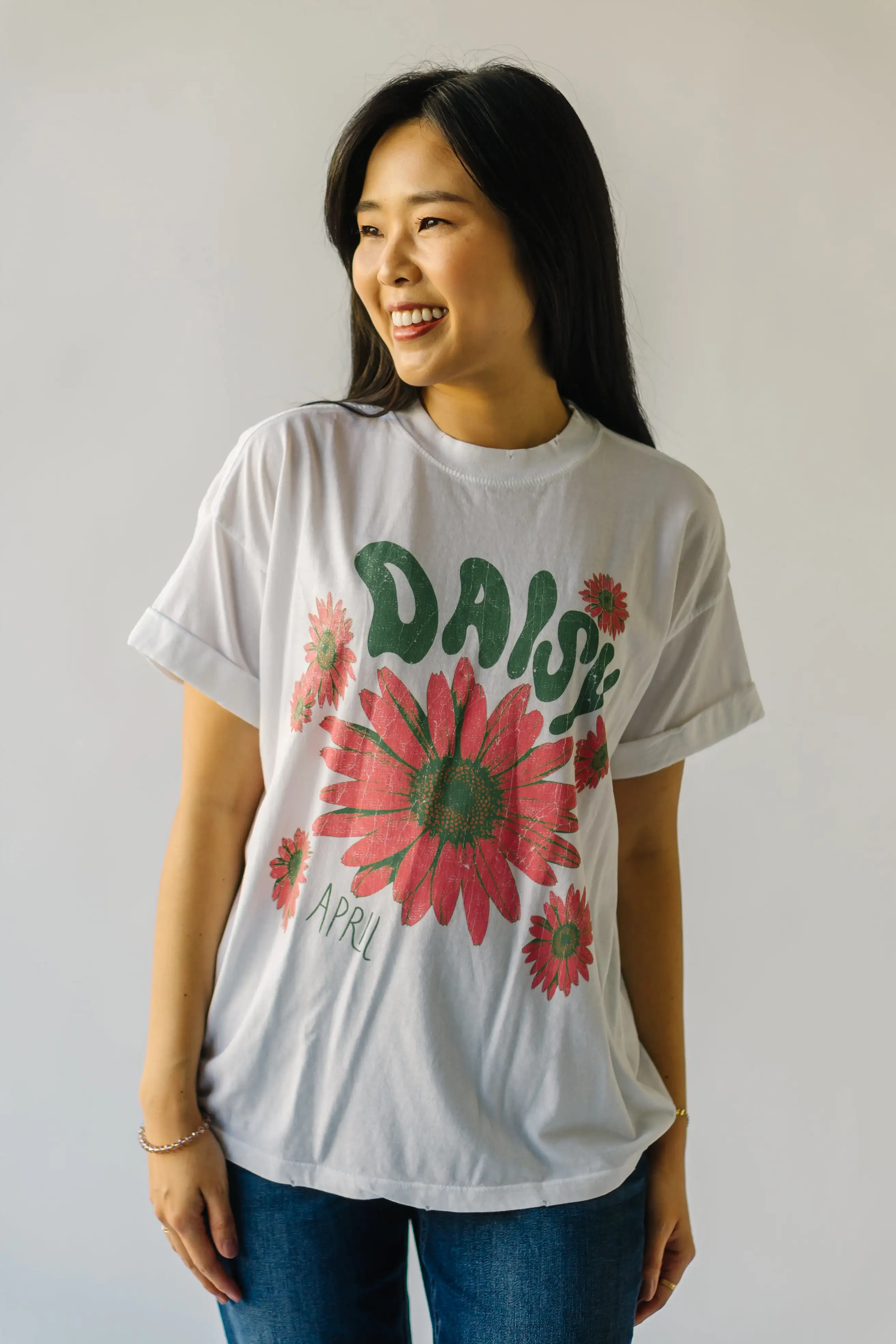 The April Daisy Tee in Vintage White