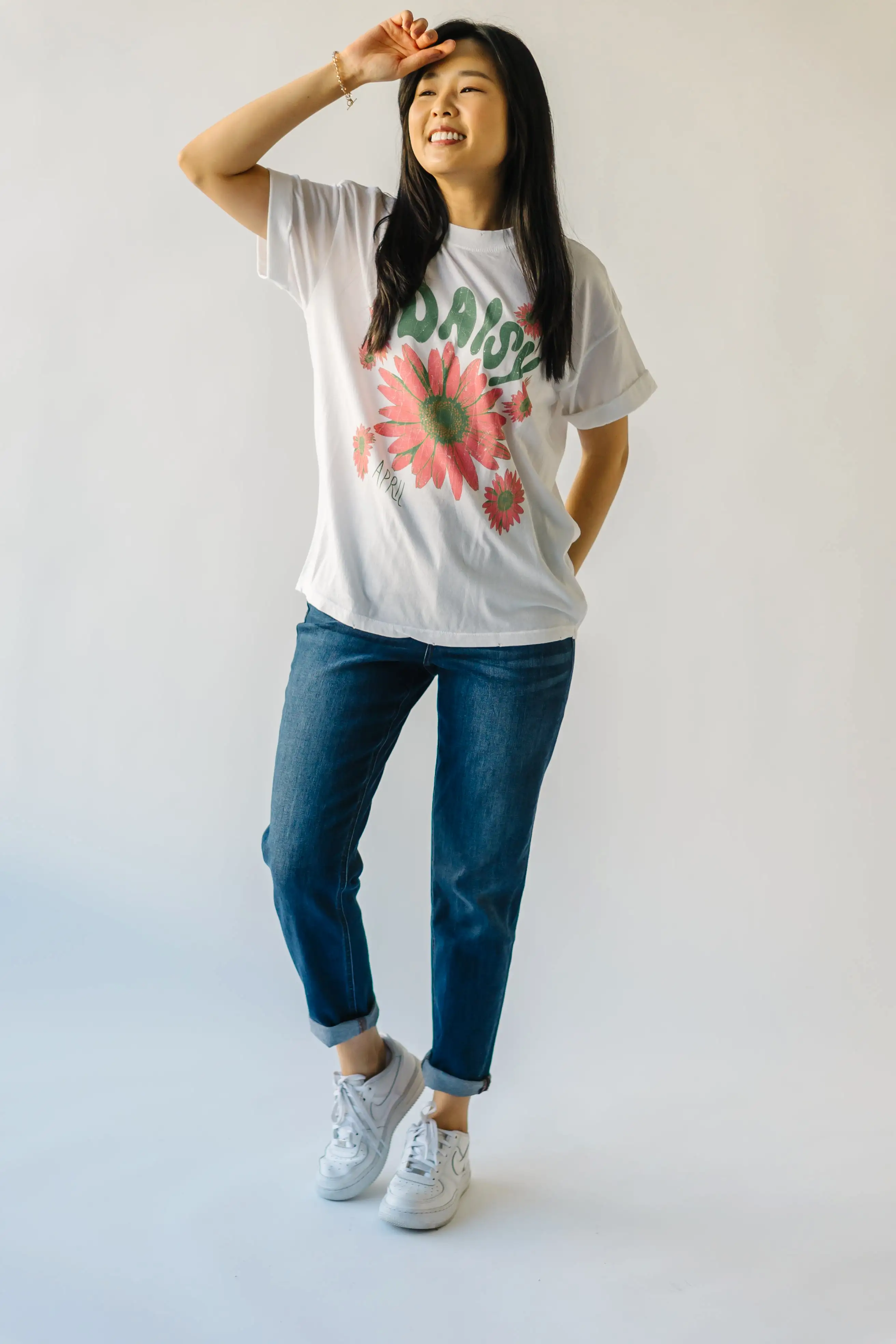 The April Daisy Tee in Vintage White