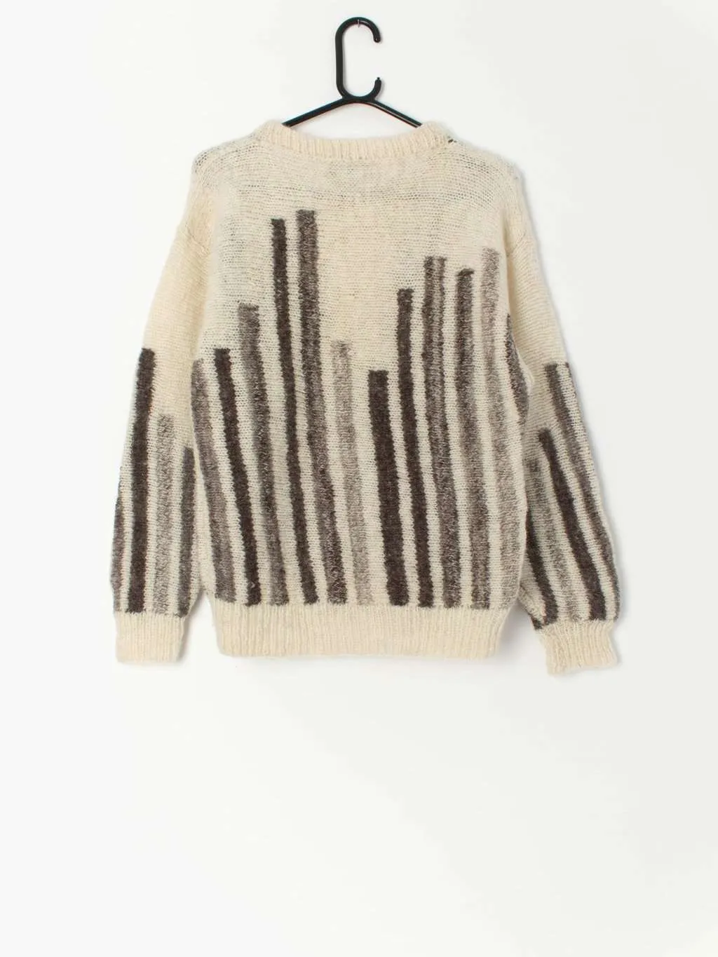 Vintage handknitted mohair jumper – Small